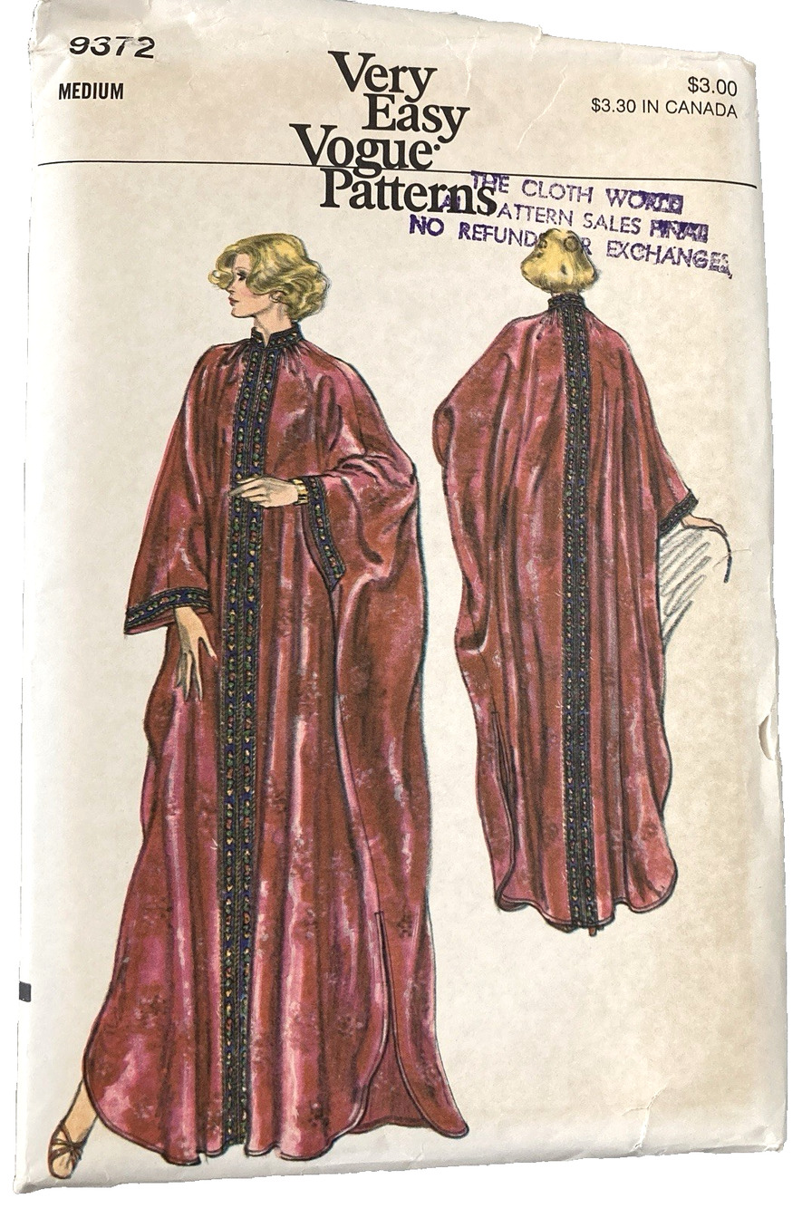 '70s Vogue 9372 Evening Pullover Caftan Mandarin Collar Misses Sz Medium UNCUT